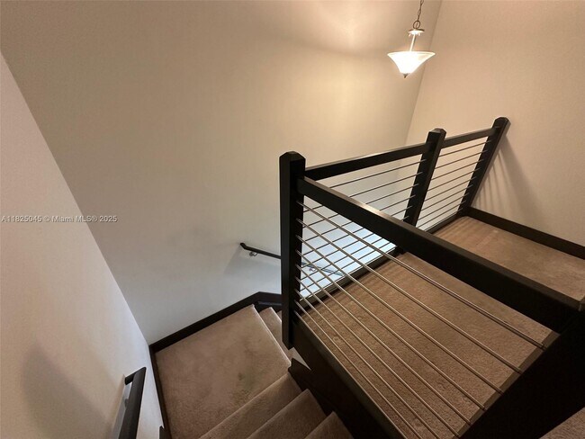 Building Photo - 15965 NW 91st Ct