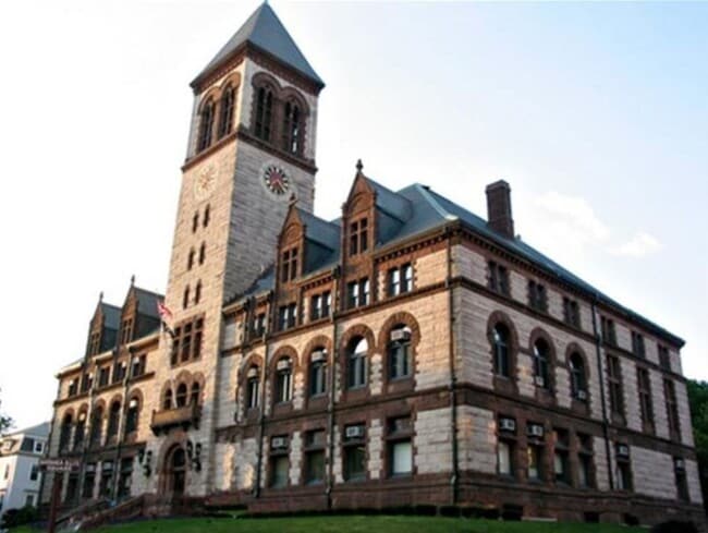 Building Photo - 284 Harvard St