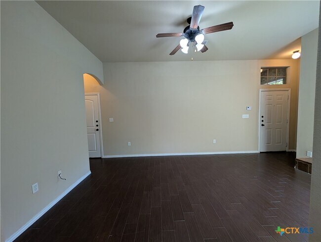 Building Photo - 957 Brown Rock Dr