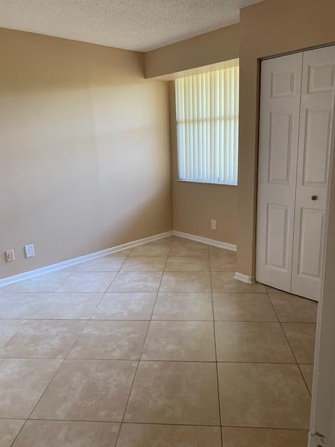 Building Photo - 955 Egret Cir