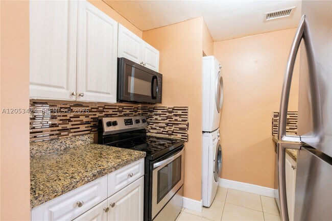 Building Photo - 15635 SW 74th Cir Dr