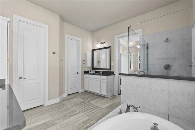 Building Photo - 2932 Hawkins Creek Ln