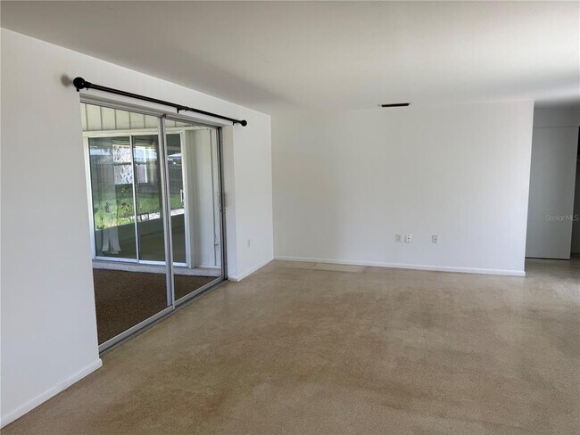 Building Photo - 8735 Dunmore Dr