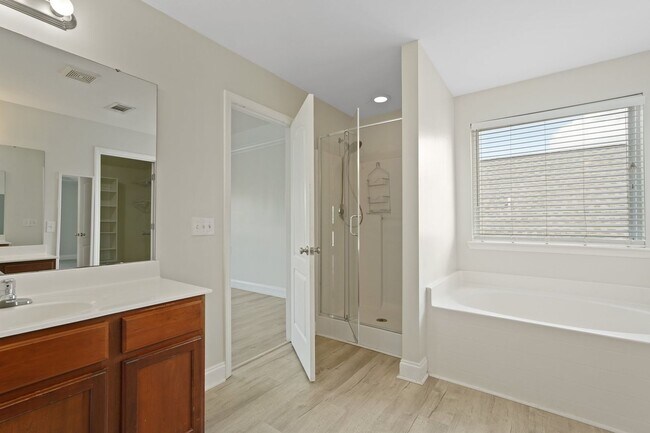 Building Photo - Come Home Smiling to This Beautiful 3-Bed, 3-Bath in Port Wentworth!