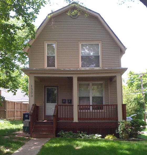 Building Photo - 1300 Hutchins Ave