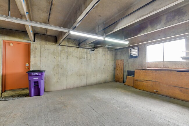 Garage - 2899 S Locust St