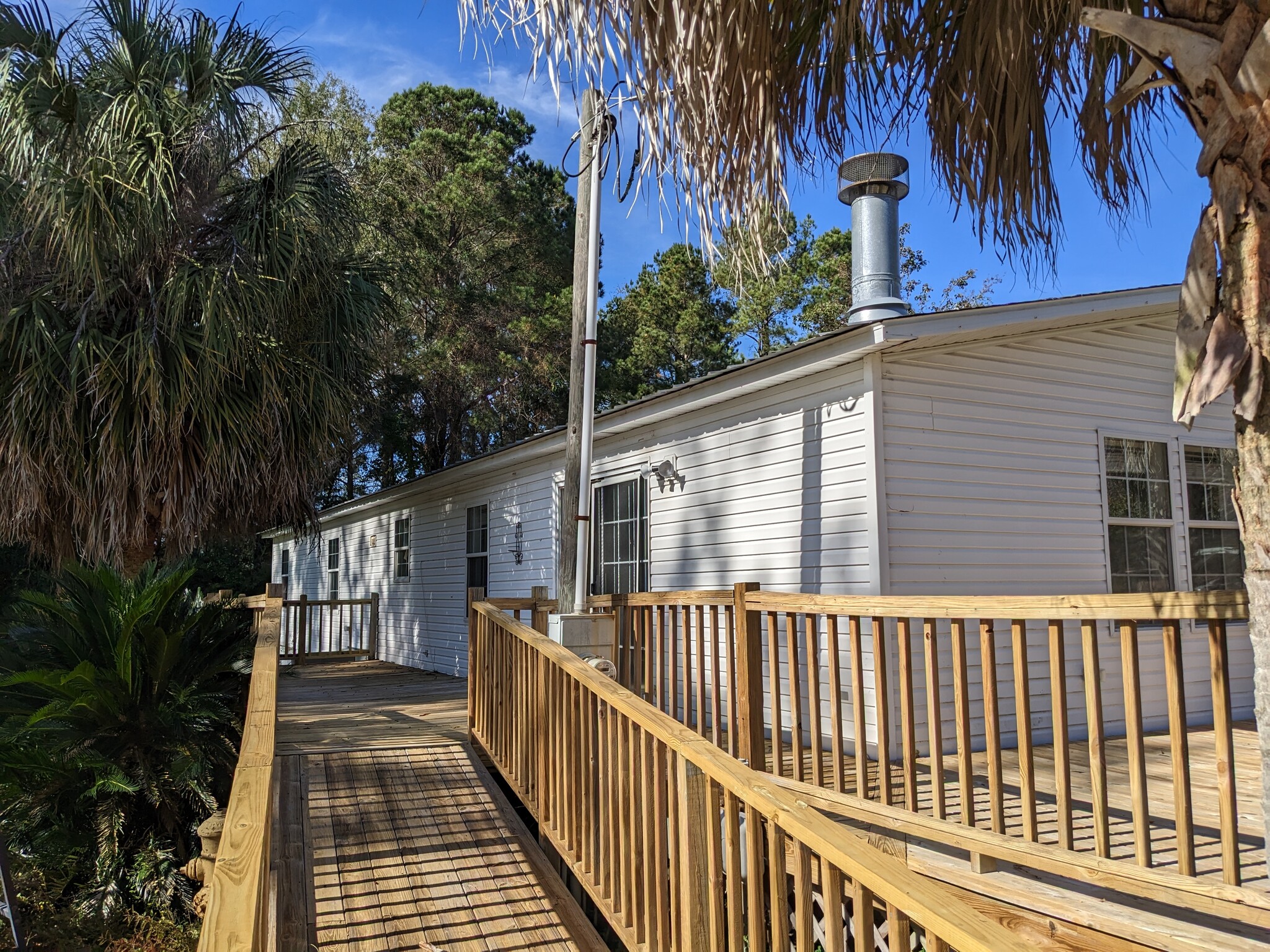 Building Photo - 1401 Harbor House Dr