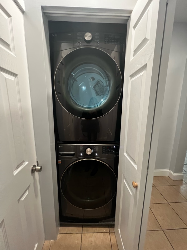 Building Photo - 31 Pierce St