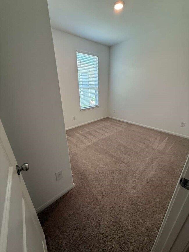 Building Photo - 17626 Chisel Plow Dr