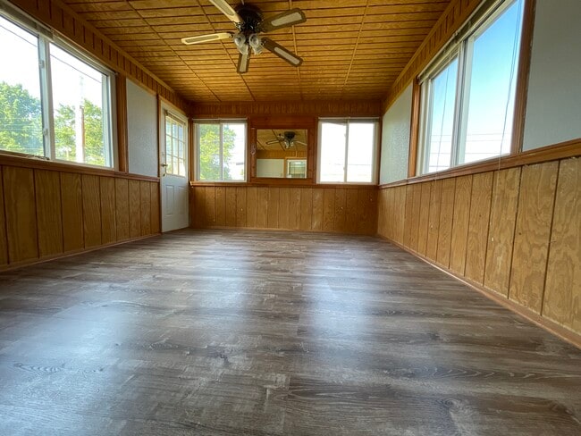 Building Photo - 6774 Reid Dr