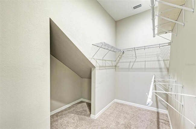 Building Photo - 5564 Summit Gln