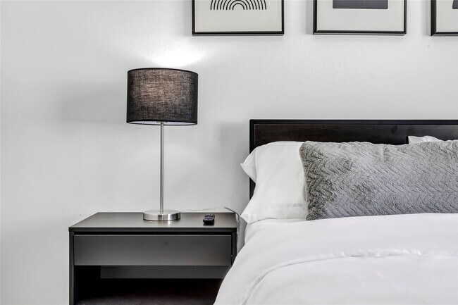 Building Photo - 4128 Willowbend Blvd