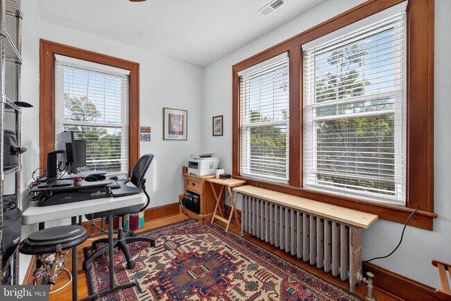 Building Photo - 420 W Cork St