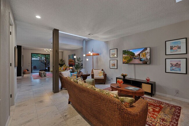 Building Photo - Mountain View Retreat in Palm Springs