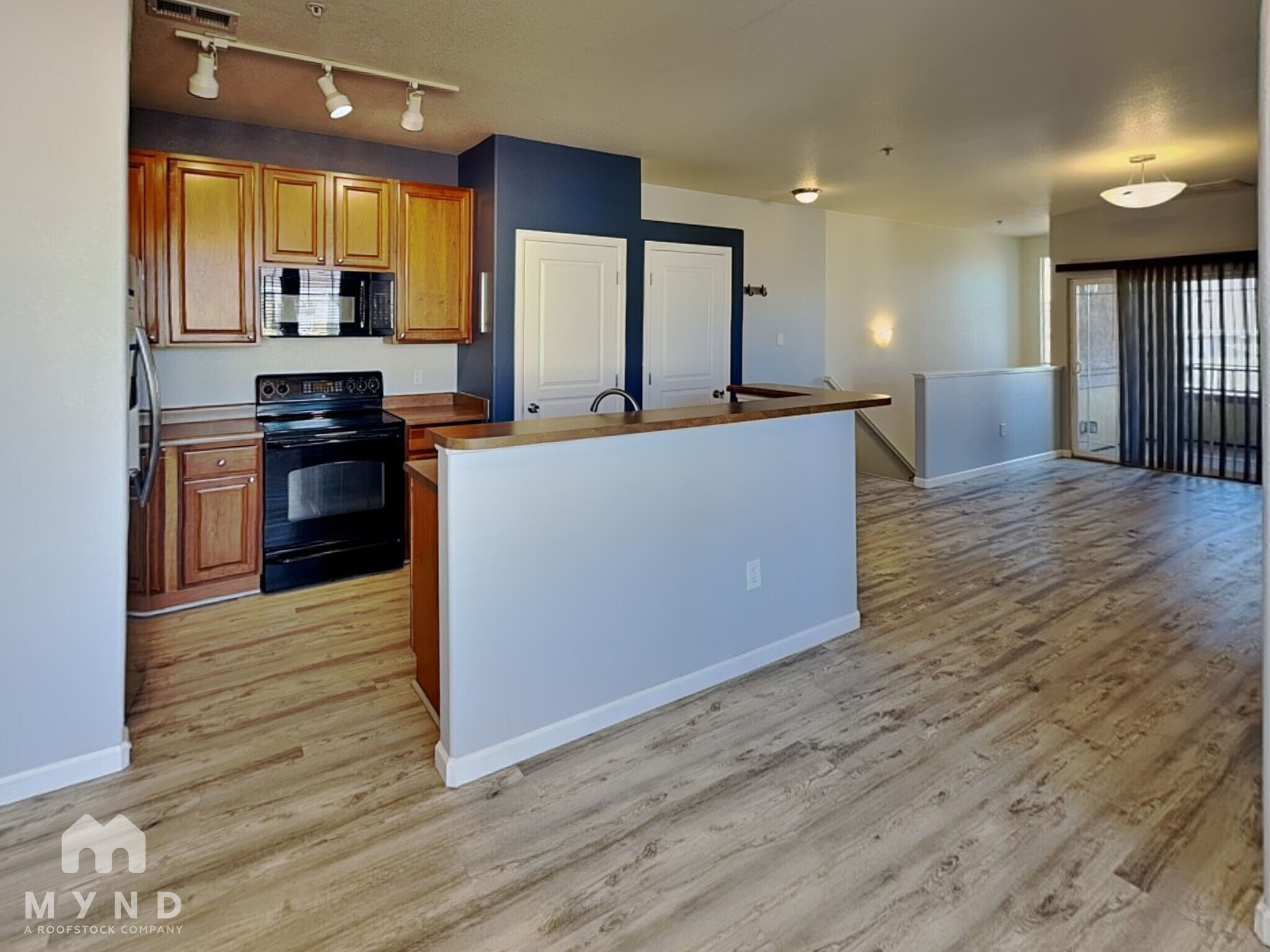 Building Photo - 803 E 98th Ave