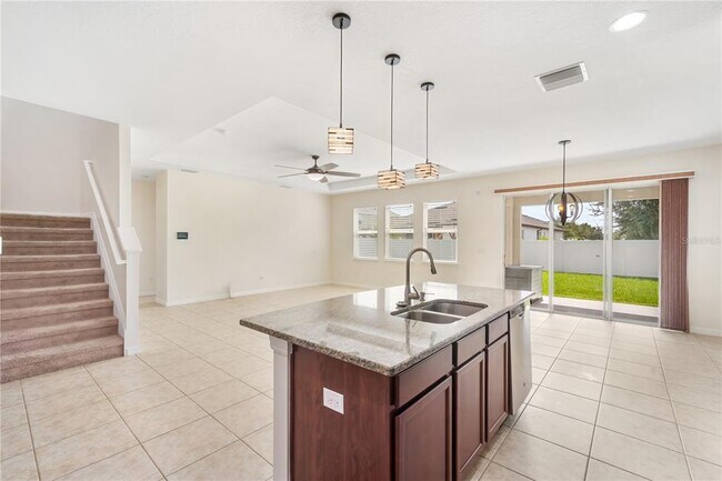 Building Photo - 5401 Suncatcher Dr