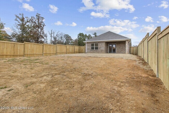 Building Photo - 621 Stillwater Cv
