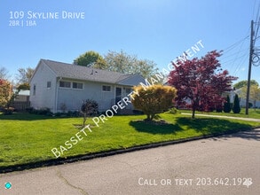 Building Photo - 109 Skyline Dr