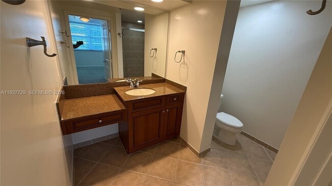 Building Photo - 347 N New River Dr E