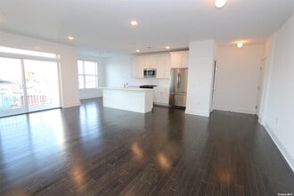 Building Photo - 516 Marina Pointe Dr