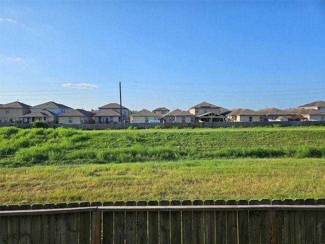 Building Photo - 13111 Cherryglade Ct
