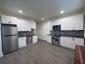 Building Photo - Updated 3 BR 2.5 bath house now available!