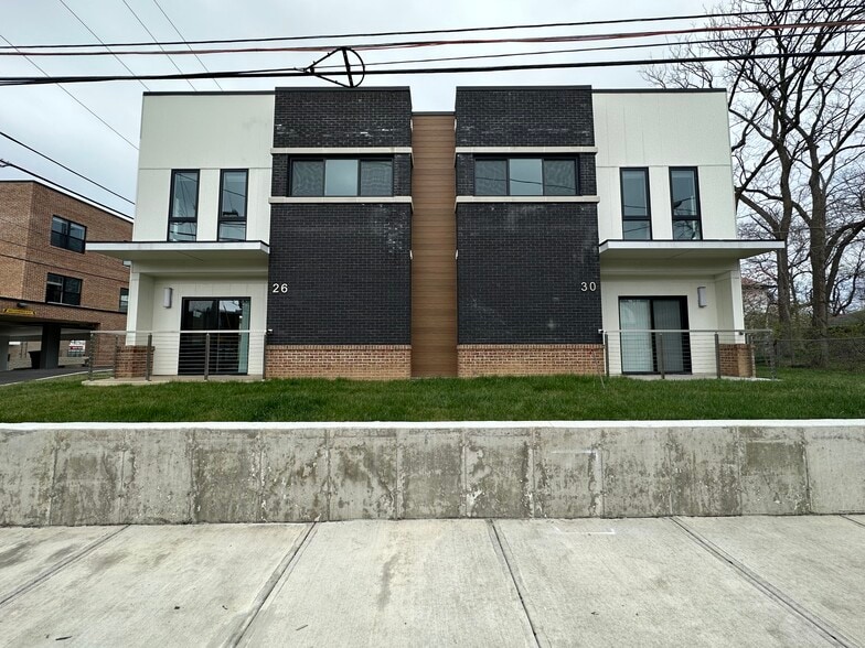 Front - 26 Wilcox St