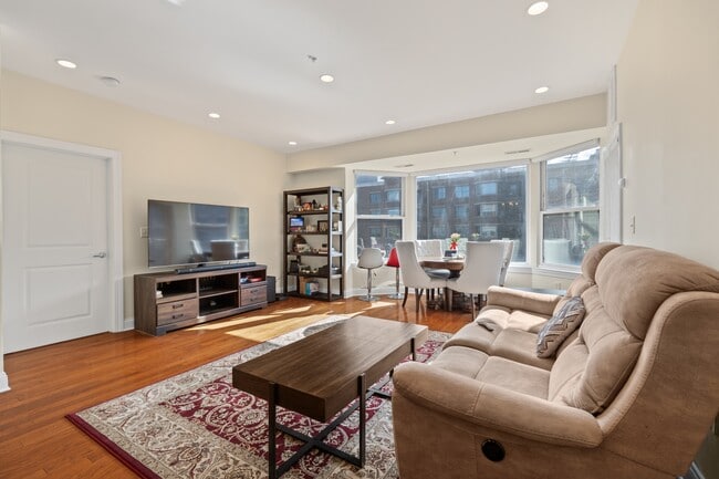 Building Photo - 20 Ave at Port Imperial