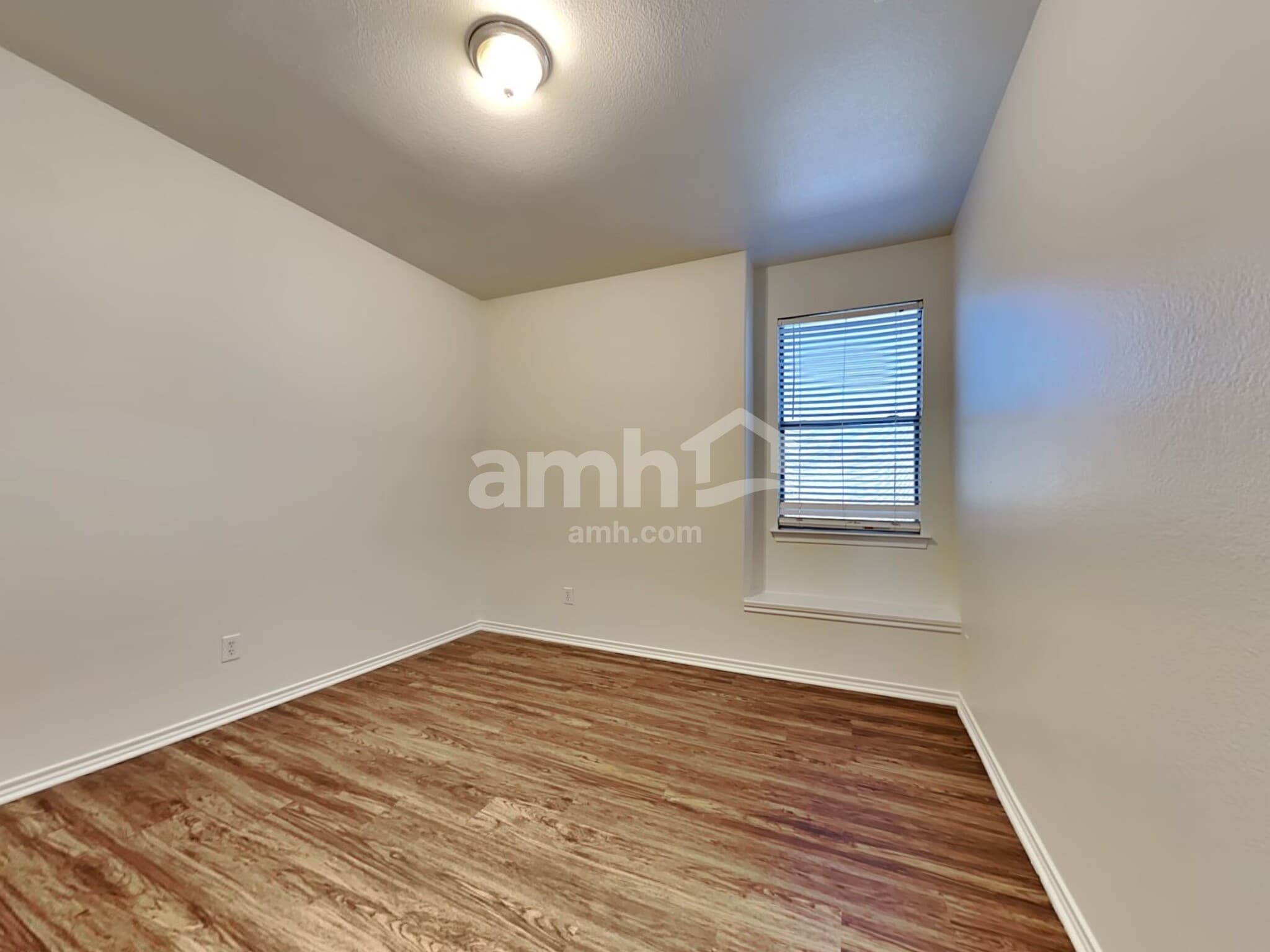 Building Photo - 7606 Fallen Antler Pl