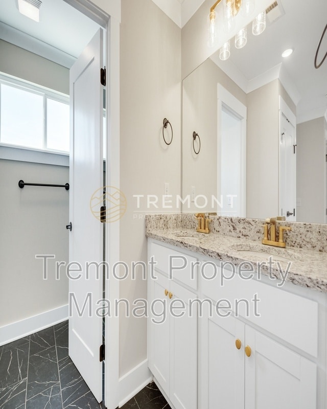 Building Photo - 1223 J Andrews Pl