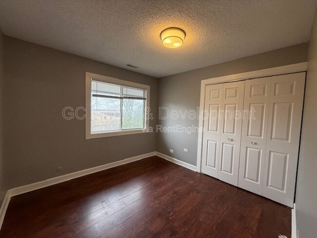 Building Photo - 1540 Beverly Cir W