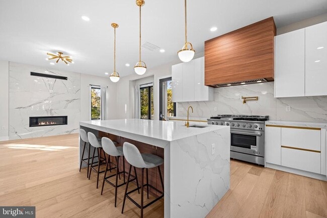 Building Photo - 4246 15th St N