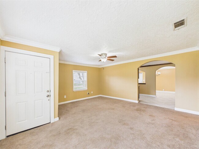 Building Photo - 1213 W Sidnor St