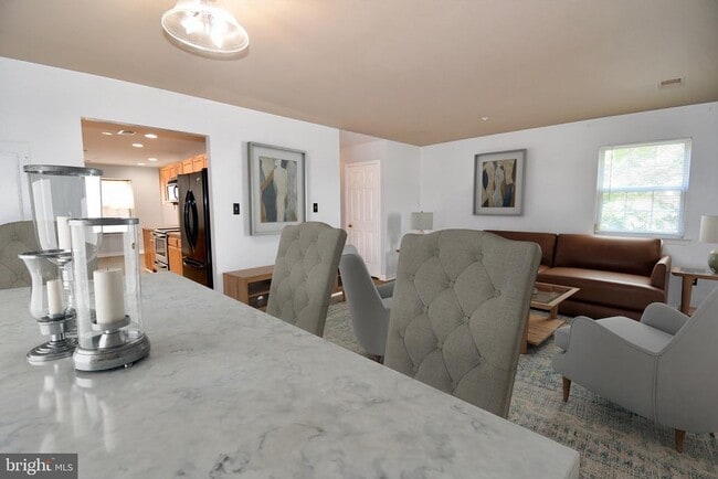 Building Photo - 11234 Hannah Way