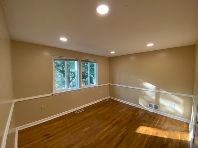 Building Photo - 12912 Sturbridge Rd