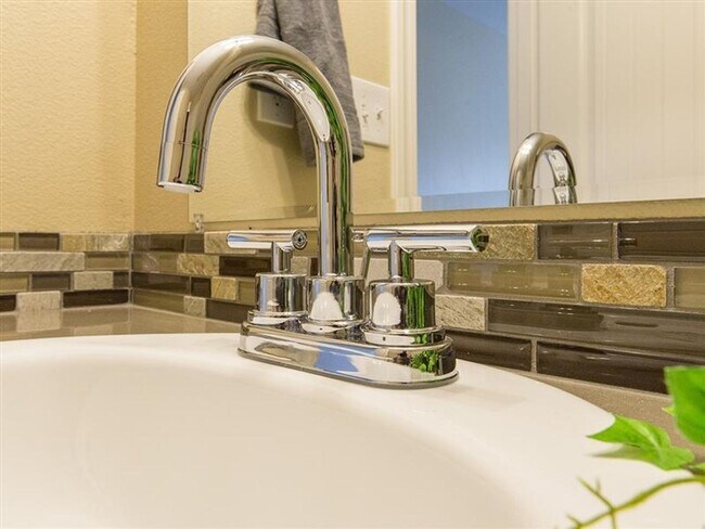 Building Photo - 17685 NW Concordia Ct