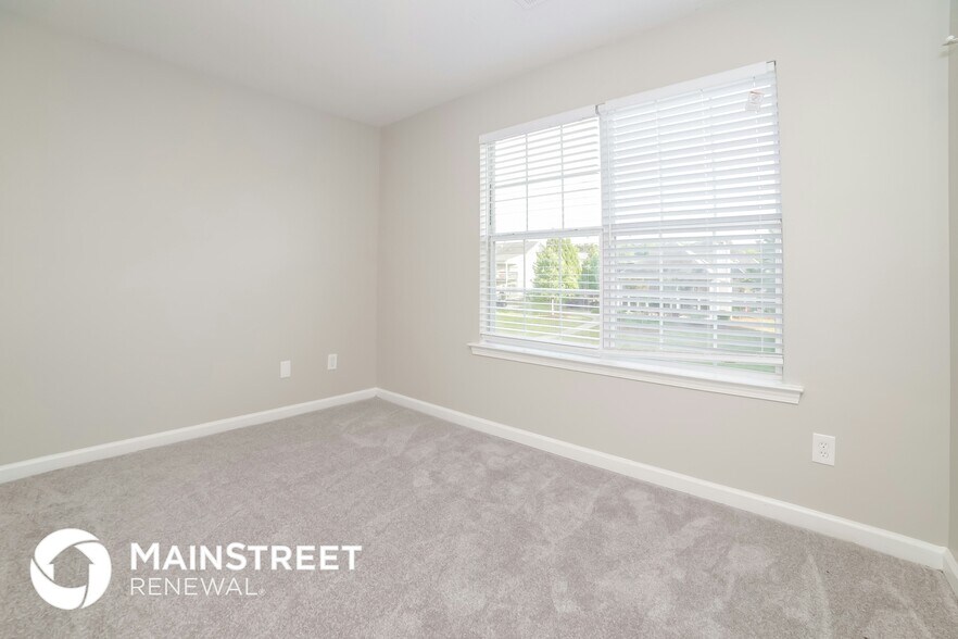 Building Photo - 3129 Tylerton Dr SW