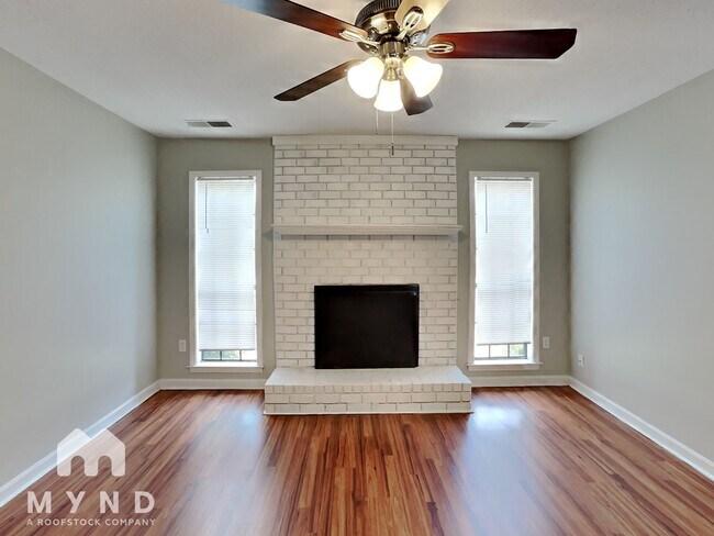 Building Photo - 7301 Hollorn Ln