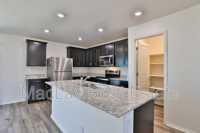 Building Photo - 3830 N Tulsa Ln