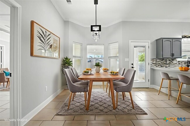 Building Photo - 4005 Midway Dr