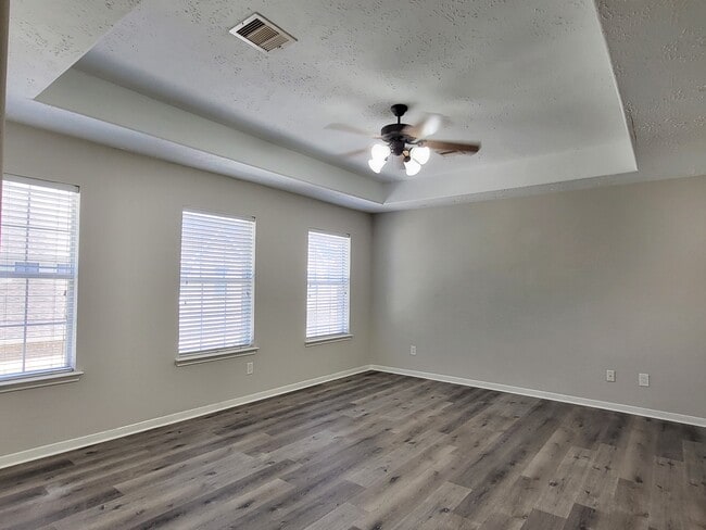 Building Photo - 7415 Hollister Ridge