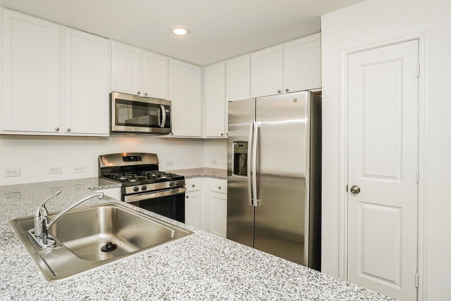 Building Photo - 10106 Gap Crk