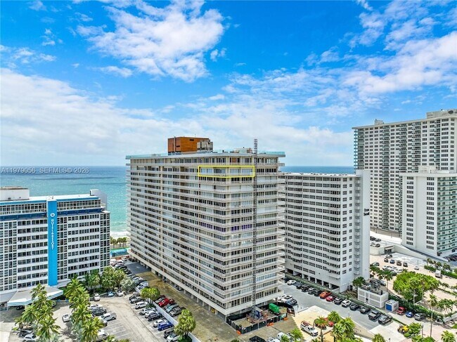 Building Photo - 4020 Galt Ocean Dr
