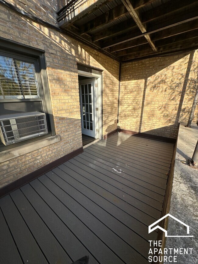 Building Photo - 730 Judson Ave