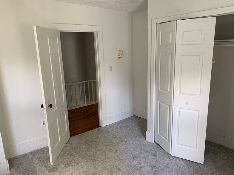 Building Photo - 62 E Church St