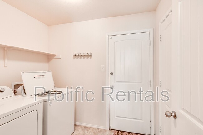 Building Photo - 5102 Screaming Eagle Cir