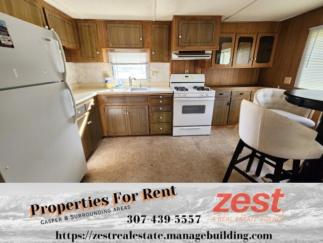 Building Photo - 105 Robbins Ln