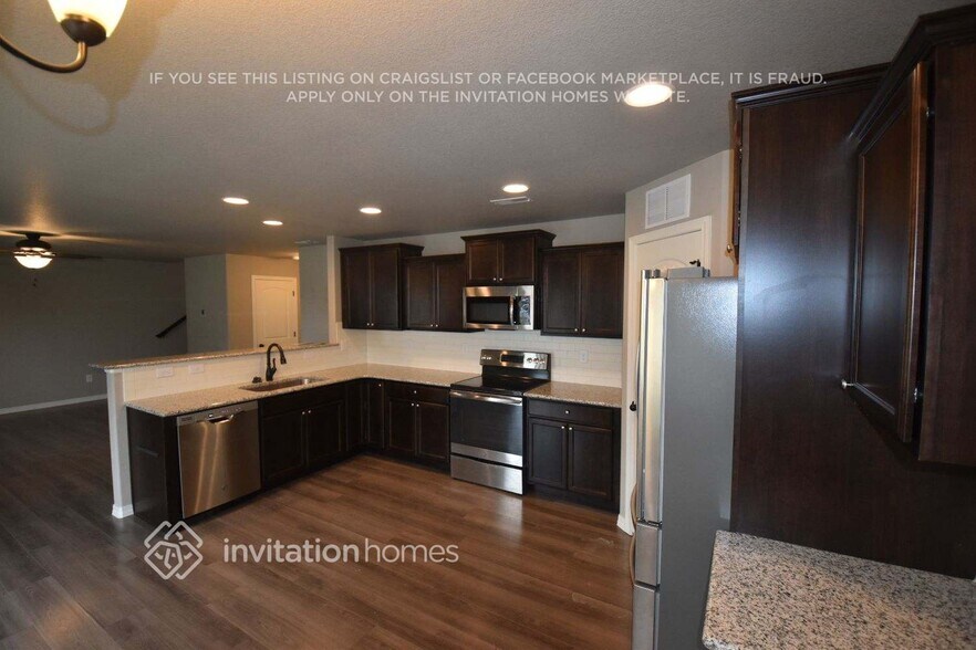 Building Photo - 10995 Traders Pkwy