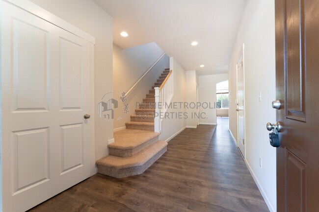 Building Photo - 9648 15th St SE
