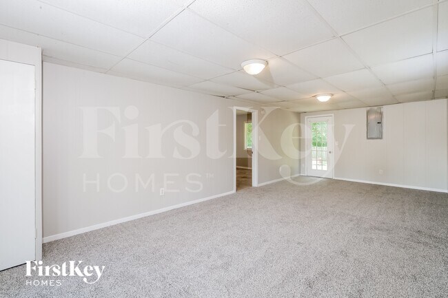 Building Photo - 4315 Standish Dr